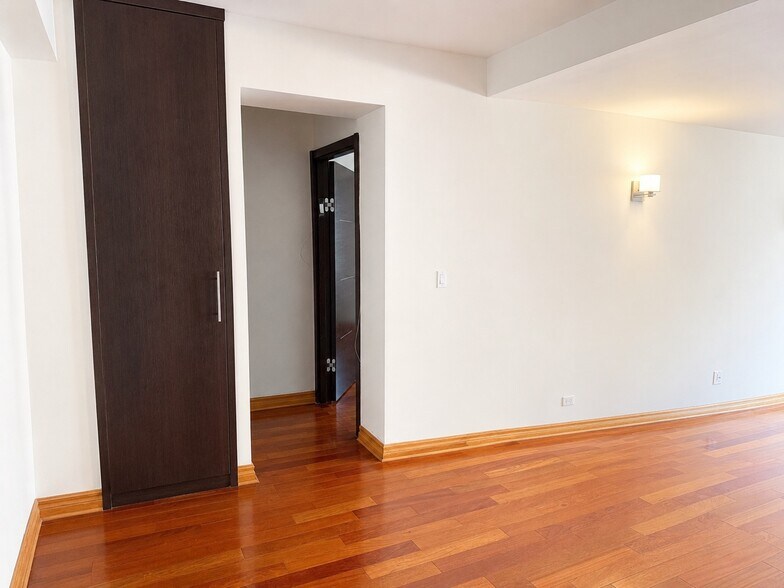 Building Photo - 9822 63rd Dr