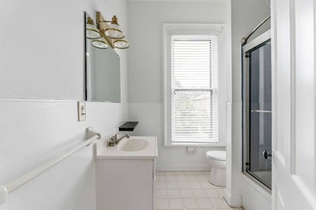 Building Photo - Huge Brick House in Victorian Village/Short North, Beautiful Woodwork 3 Car Garage and Swimming pool