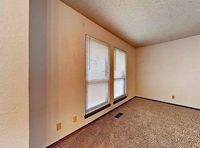 Building Photo - 3306 S 144th E Pl