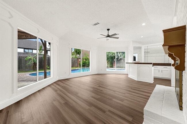 Building Photo - 15618 Banty Falls Ct
