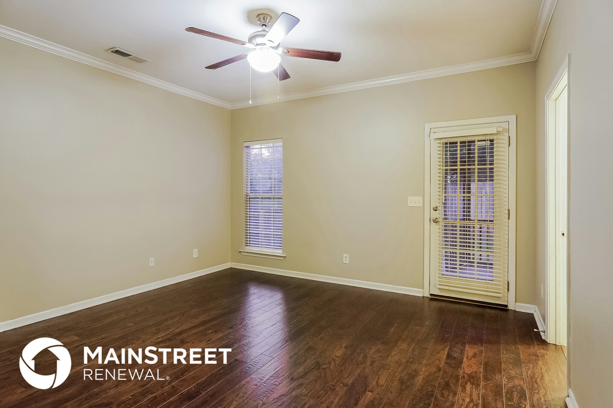 Building Photo - 4737 Longmeadow Dr