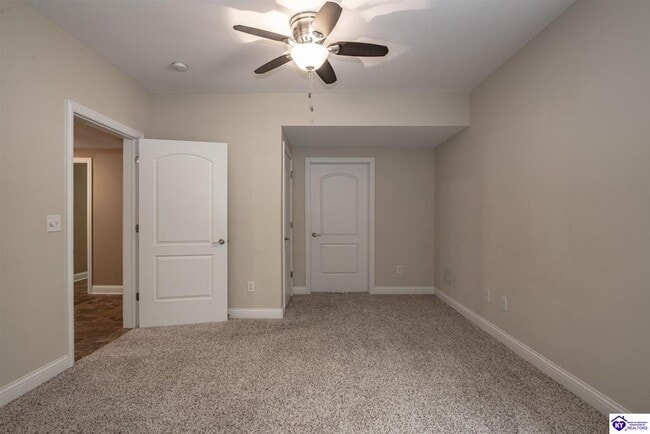 Building Photo - 120 Calumet Loop
