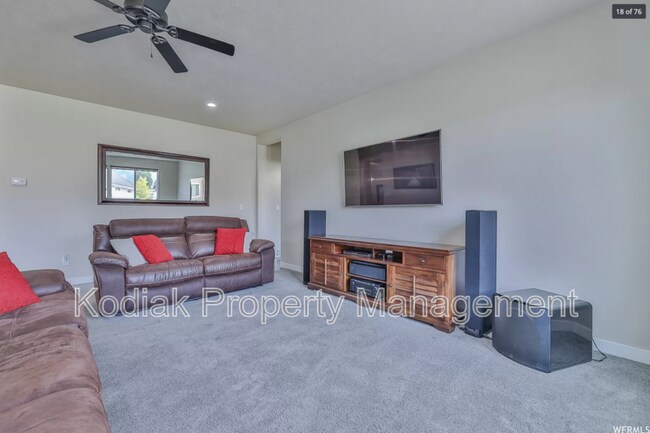 Building Photo - 1463 Kentucky Derby Way