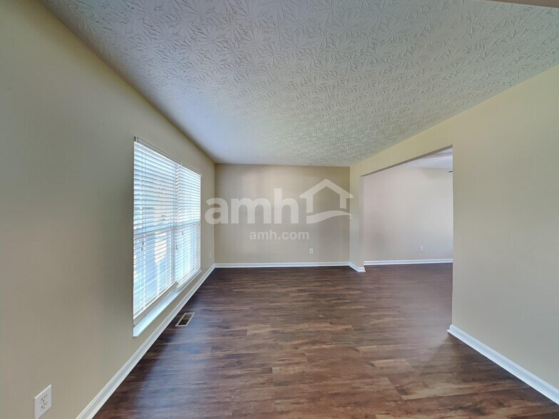 Building Photo - 10099 Brandsteade Ct