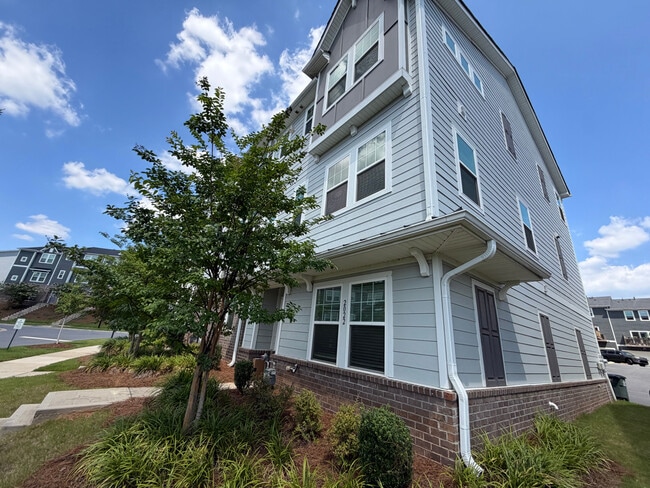 Building Photo - 2022 Tears Ln