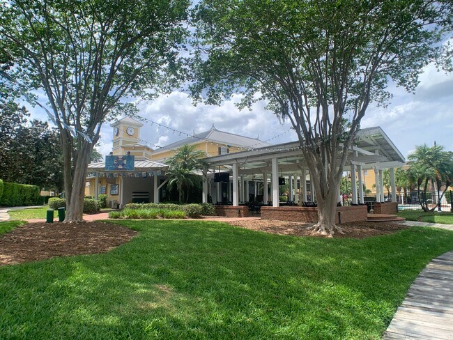 Building Photo - Beautiful 2/2 in an amazing secure community