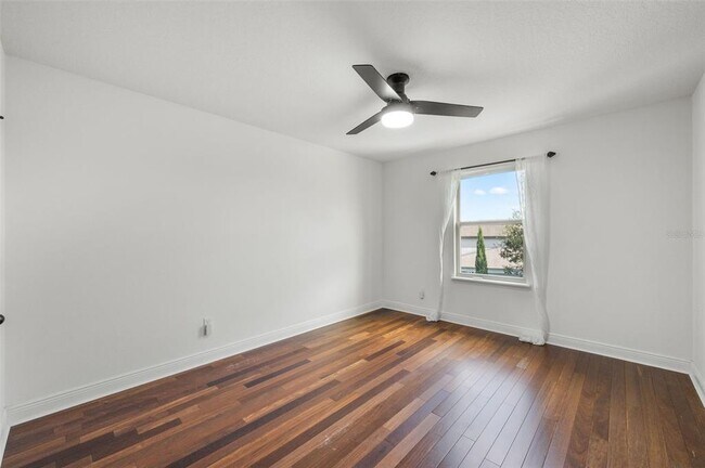 Building Photo - 14289 Lake Preserve Blvd