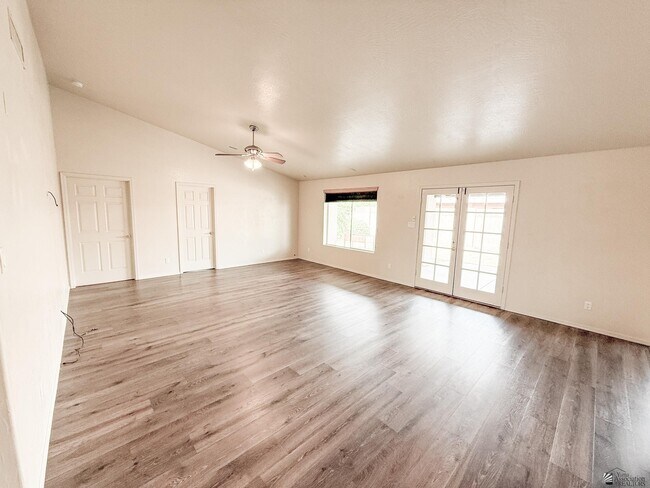 Building Photo - 3590 W 27th Pl