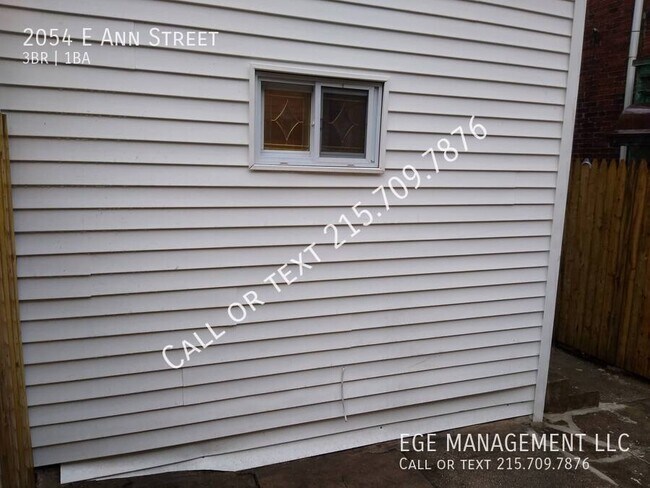 Building Photo - 2054 Ann St