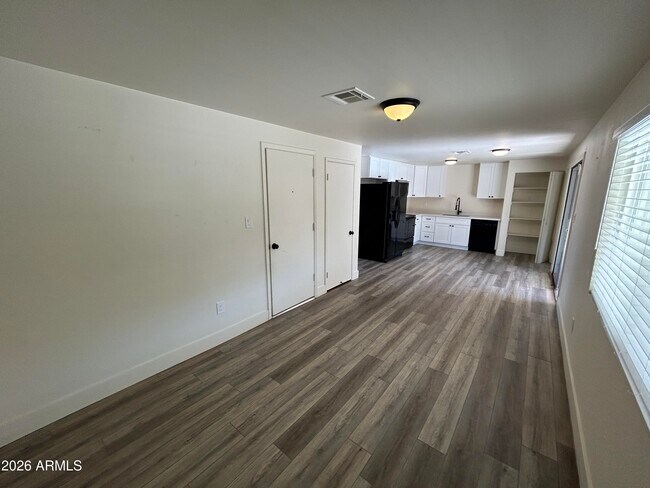 Building Photo - 1817 W Wood Dr