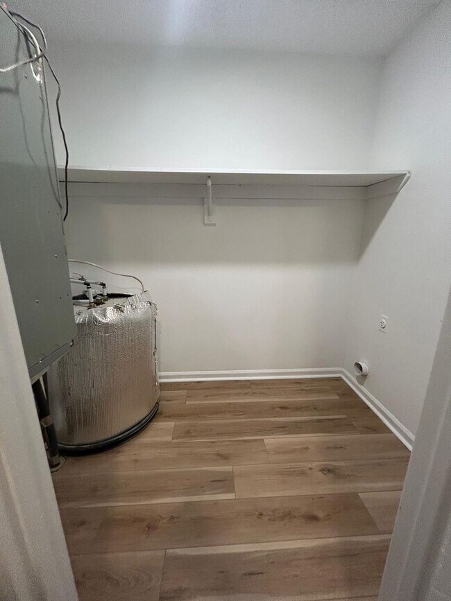 Building Photo - Comfort & Convenience at Westfield Gardens Lexington - 357G