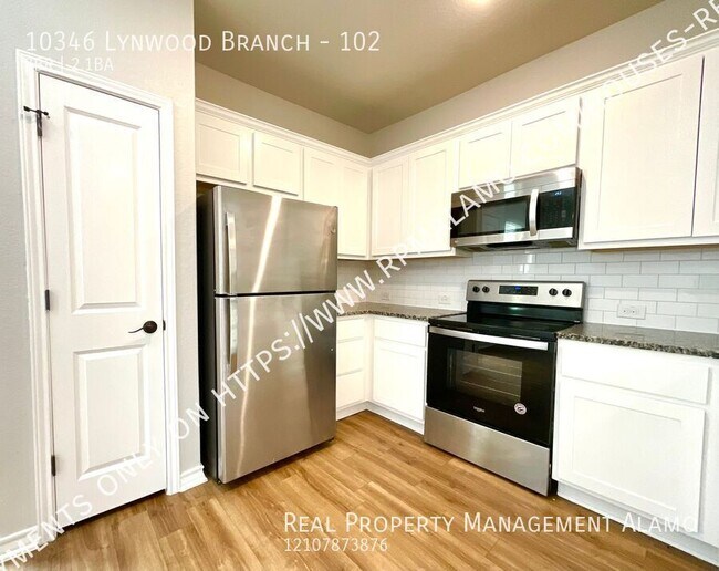 Building Photo - 10346 Lynwood Branch