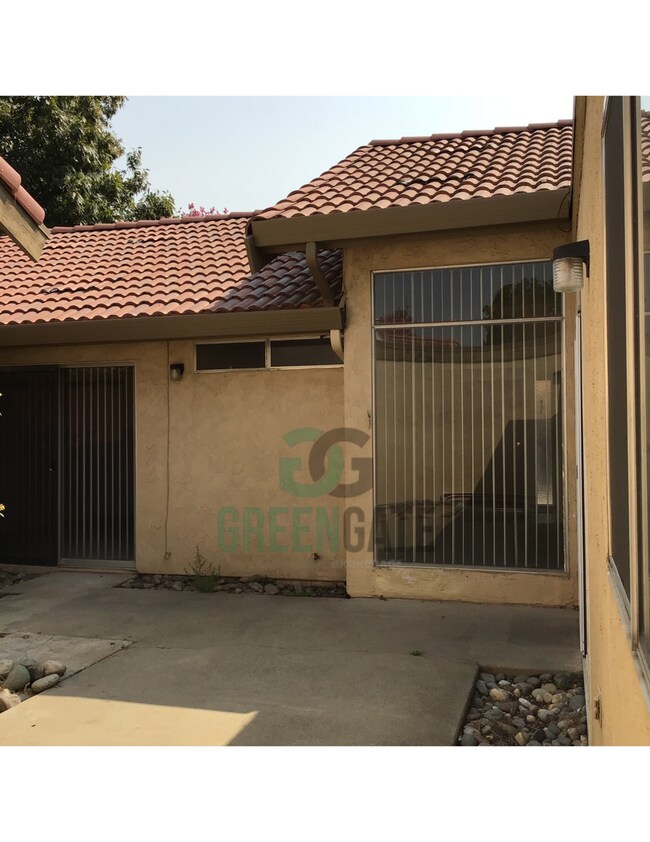 Building Photo - 941 Claremont Ct