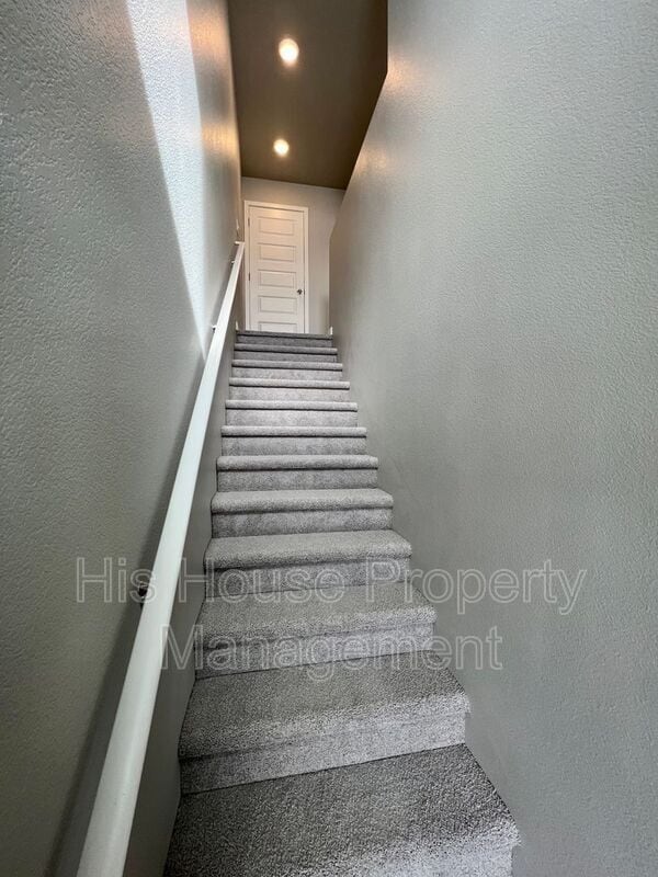 Building Photo - 1353 Reynolds St