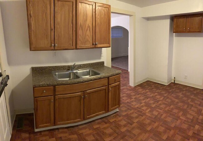 Building Photo - 4805 E. 84th Street