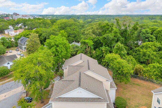 Building Photo - 290 Appleby Dr
