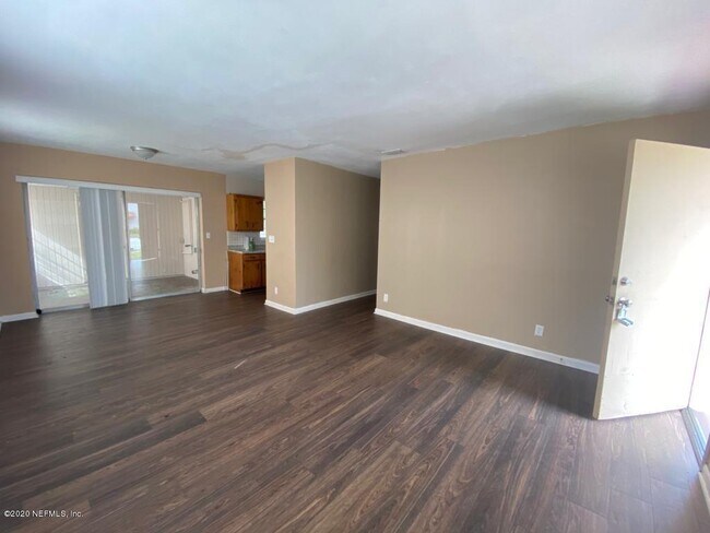 Building Photo - 7503 Merrill Rd