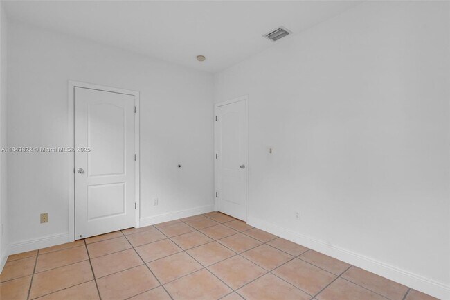 Building Photo - 3060 Matilda St