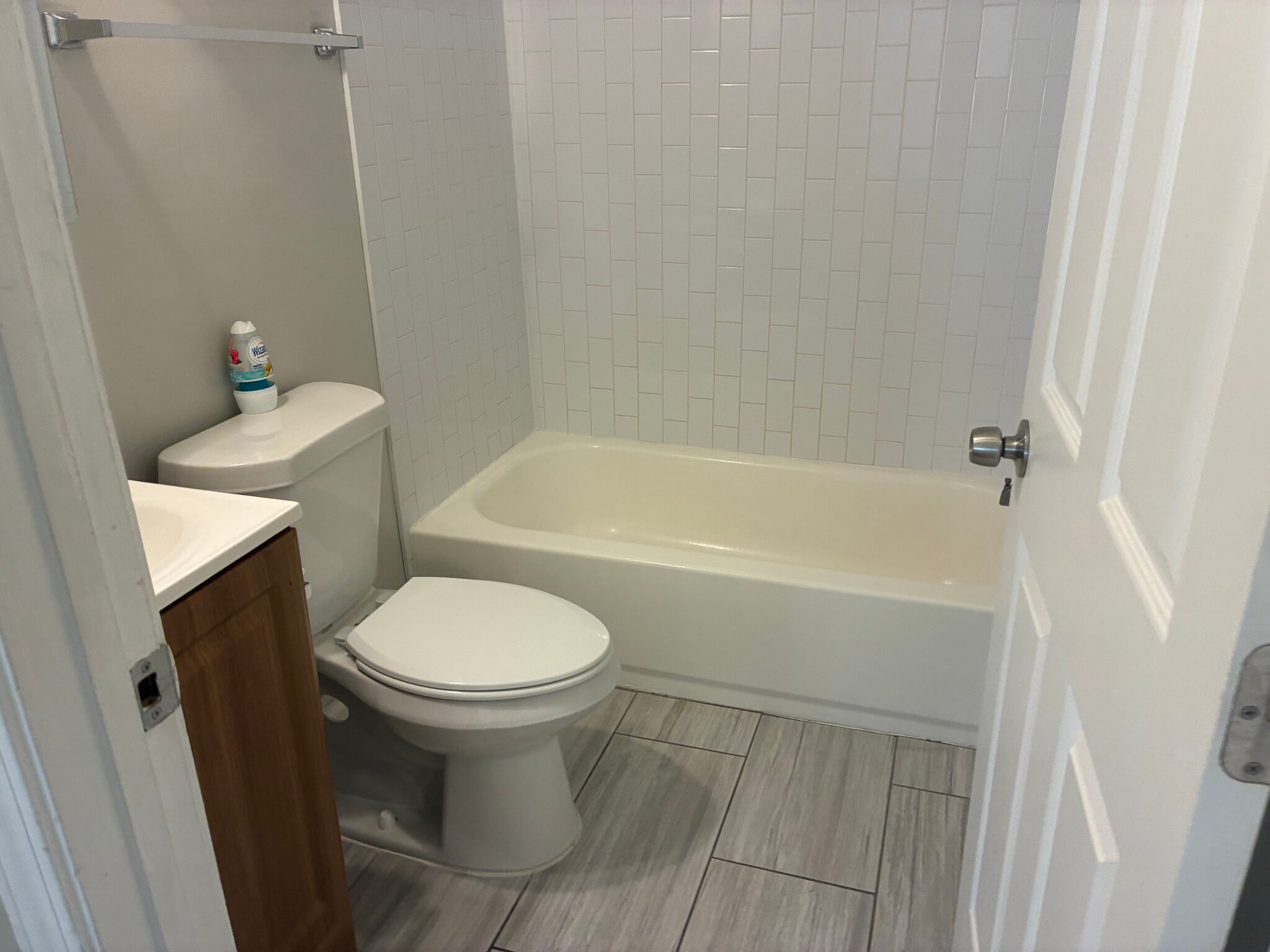 Building Photo - Room in House on Mayson Turner Rd NW