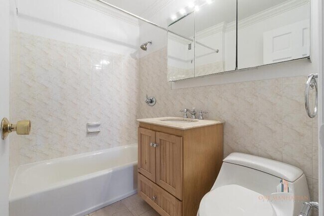 Building Photo - 2 bedroom in New York NY 10128