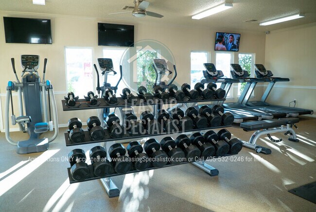 Building Photo - HALF OFF 1ST MONTHS RENT MOVE - IN SPECIAL...