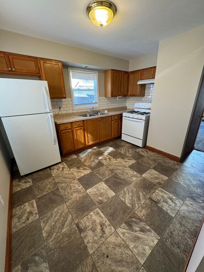 Building Photo - 3308 Sablewood Dr