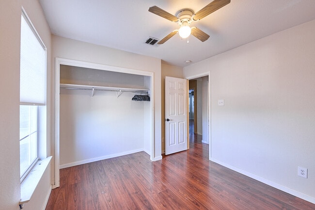 Building Photo - 7205 Alegre Pass