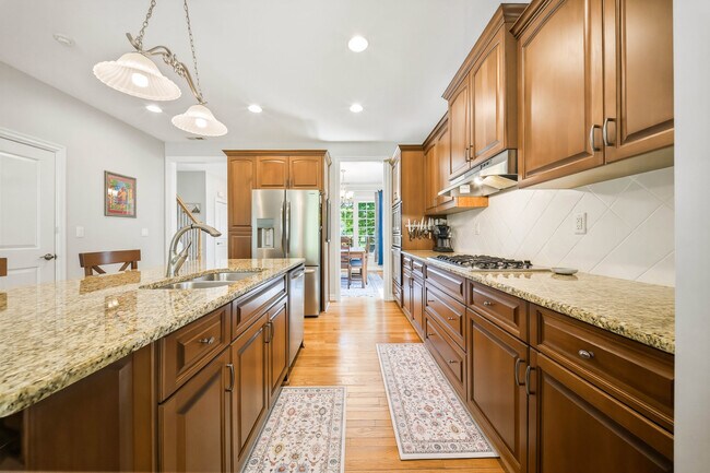 Building Photo - 3418 Raintree Cir