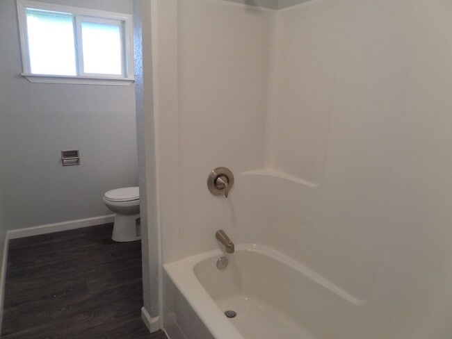 Building Photo - Super Cute & Updated 3 Bedroom House FOR R...