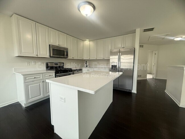 Building Photo - 1064 Turin Dr