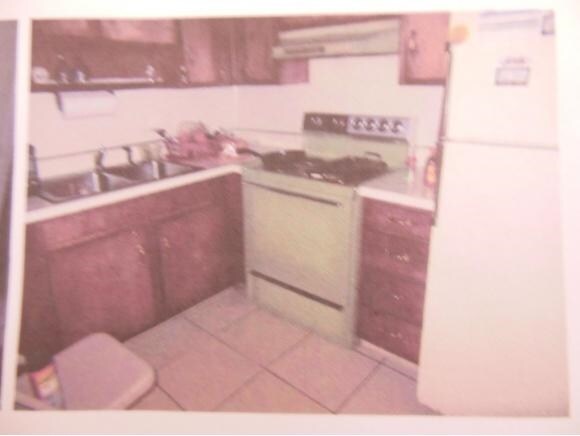 Building Photo - Convenient living, unbeatable location!