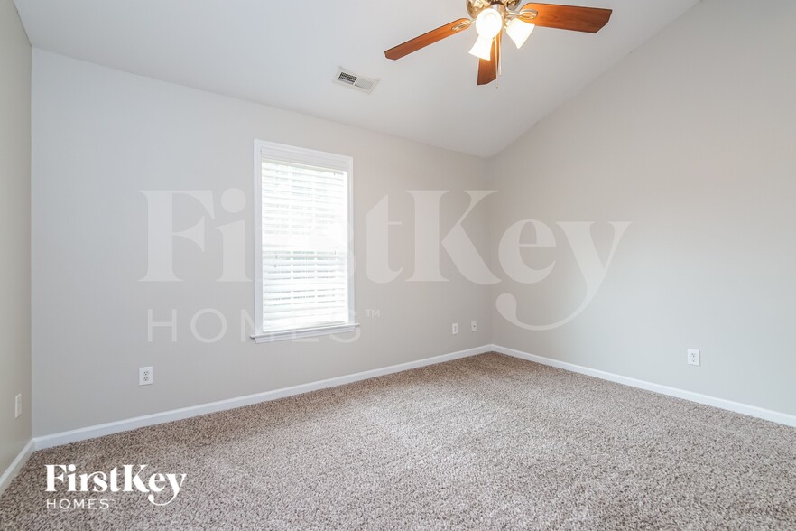 Building Photo - 136 Wood Bend Ct