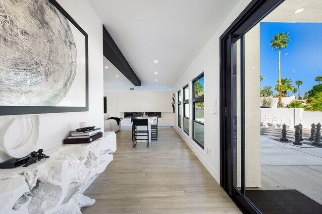 Building Photo - 47833 Sun Corral Trail