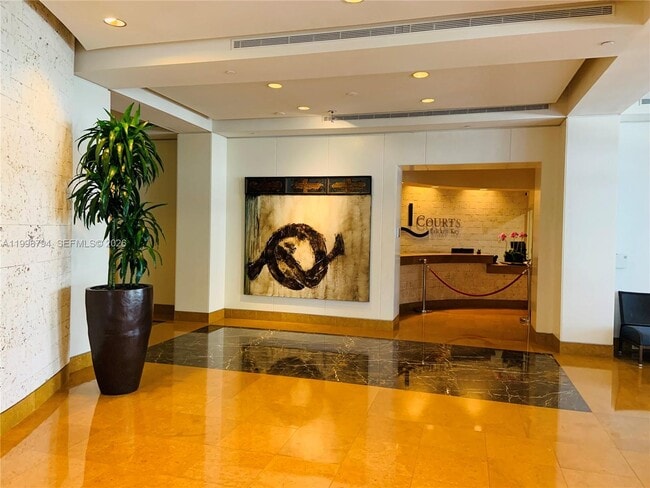 Building Photo - 801 Brickell Key Blvd