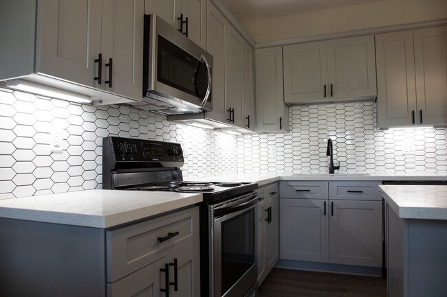 Interior Photo - 7656 Anchor Dr