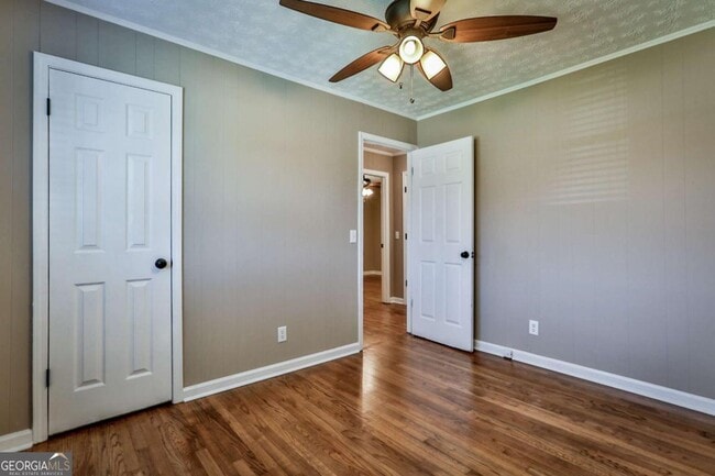 Building Photo - 680 North Ave