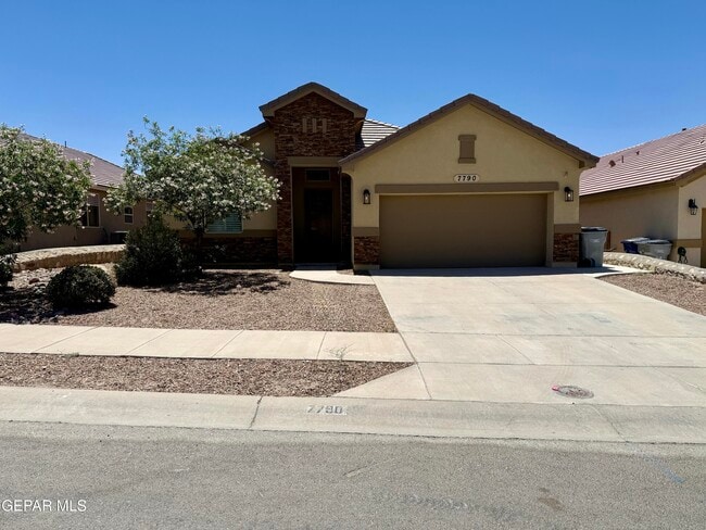 Primary Photo - 7790 Enchanted Cir Dr