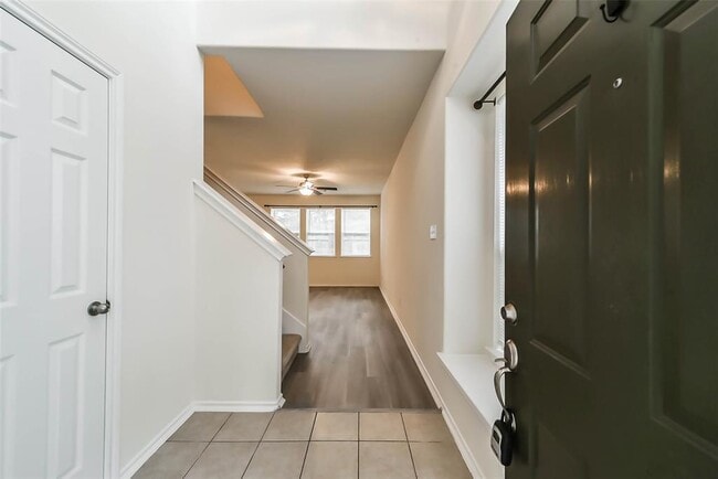 Building Photo - 246 W Stedhill Loop