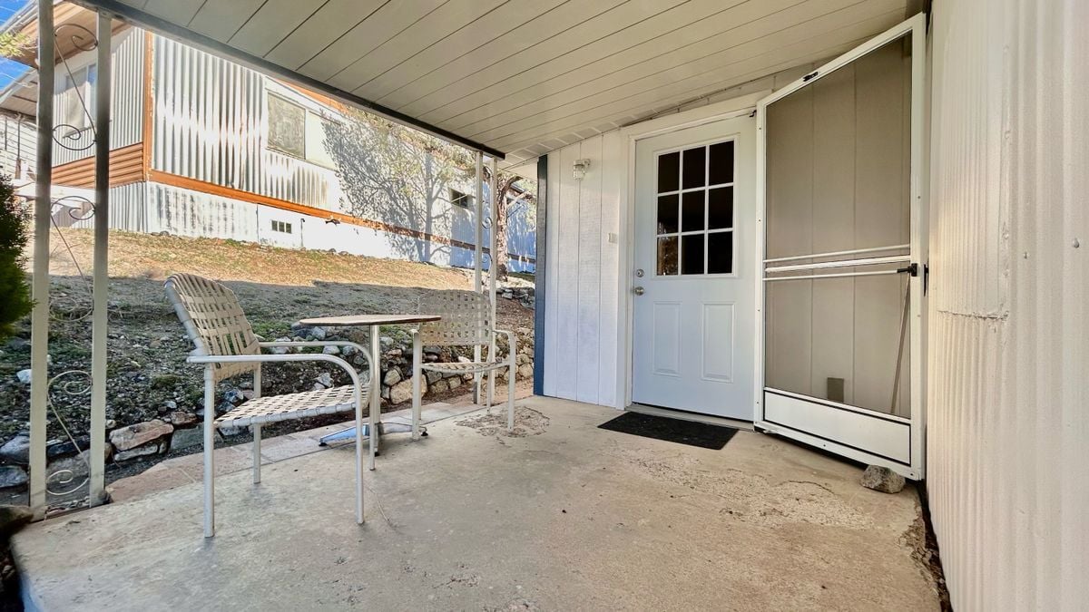 Building Photo - 202 Cactus Dr