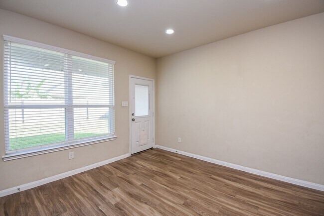 Building Photo - 24706 Alberti Sonata Dr