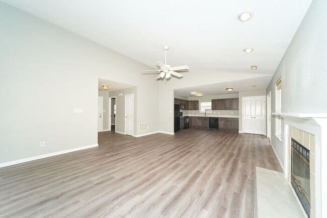 Building Photo - Newly Renovated 3 Bedroom Home in Avon Schools!