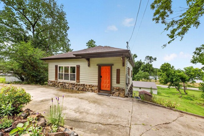Building Photo - 10093 Oklahoma Dr