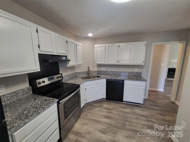 Building Photo - 5720 Ebley Ln