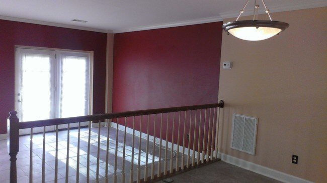 Building Photo - 3900 Chesterwood Dr