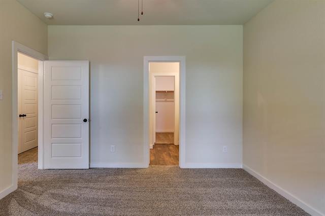 Building Photo - 648 Blackland dr