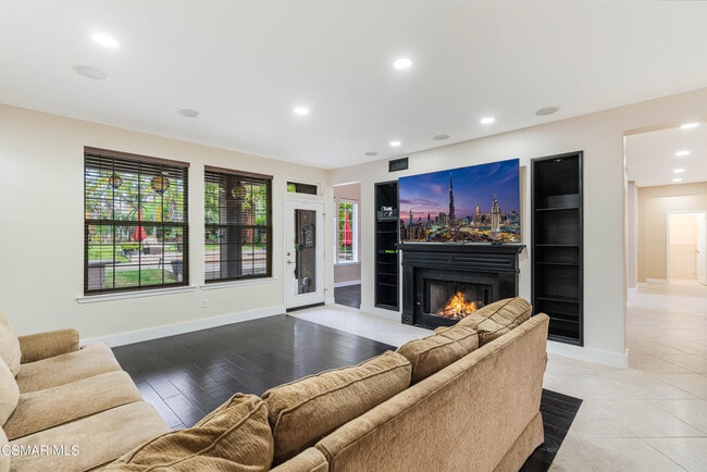 Building Photo - 504 Rustic Hills Dr