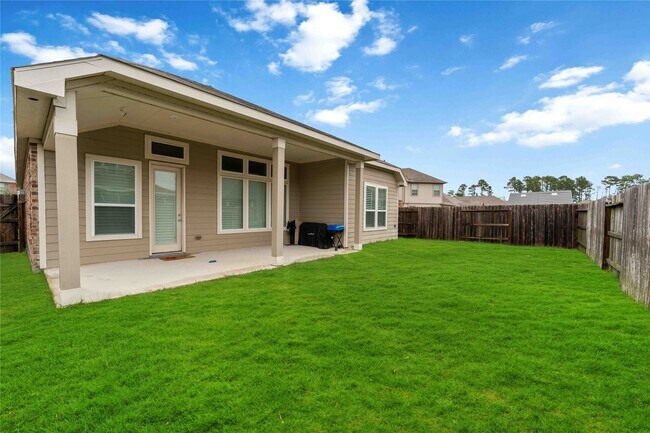 Building Photo - 5914 River Timber Trl