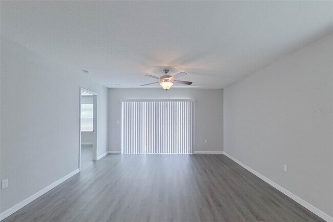 Building Photo - 8665 SW 44th Ct