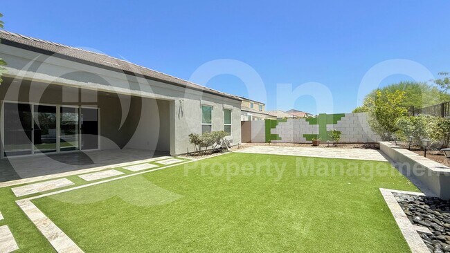 Building Photo - 2141 East Alameda Rd