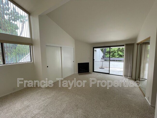 Building Photo - 7526 Jerez Ct